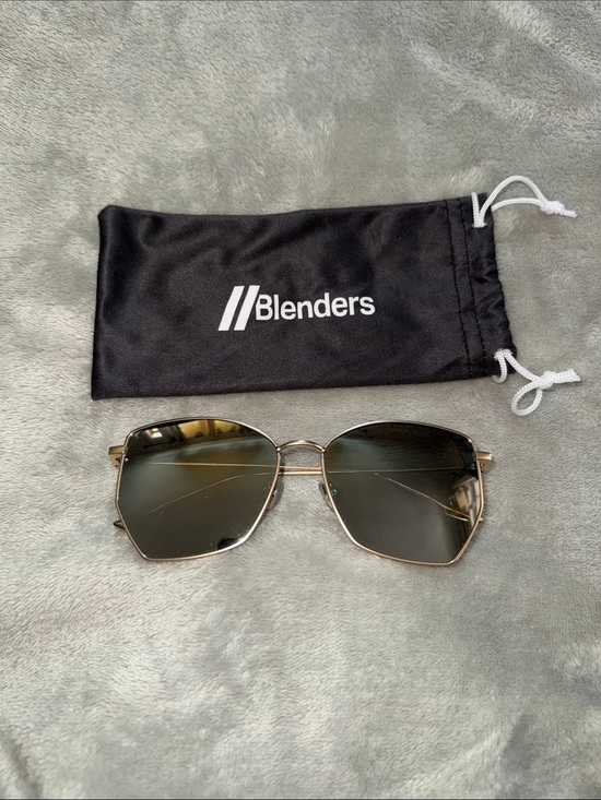 Blenders Eyewear Accessories - Blenders Women’s Gold Frame Sunglasses with Dark Green Lenses